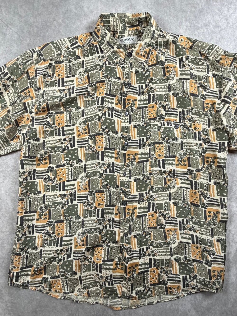 Summa Vintage Mens 100% Silk Abstract Short Sleeve Shirt Size L